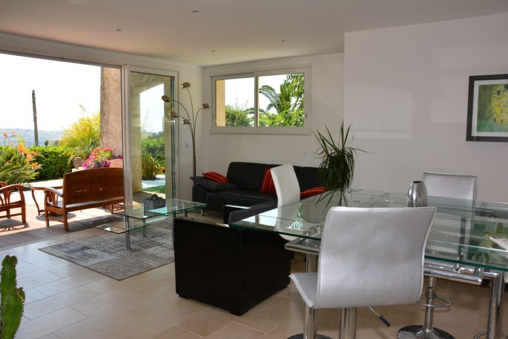 3P dans Villa avec Piscine Tout Confort - WIFI - CLIM - PISCINE - JARDIN - PETANQUE