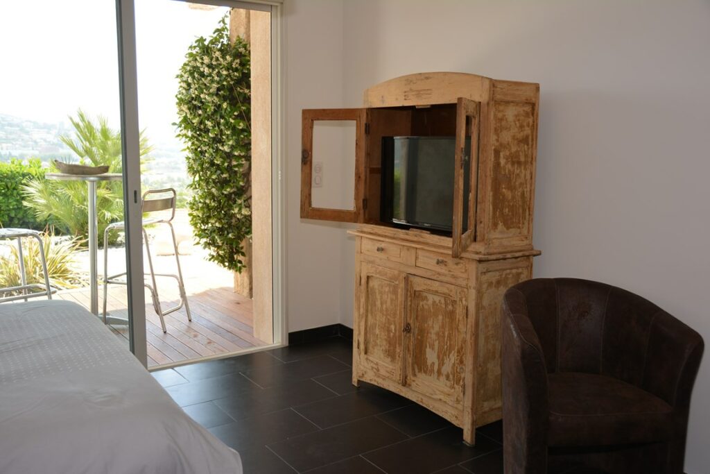 3P dans Villa avec Piscine Tout Confort - WIFI - CLIM - PISCINE - JARDIN - PETANQUE