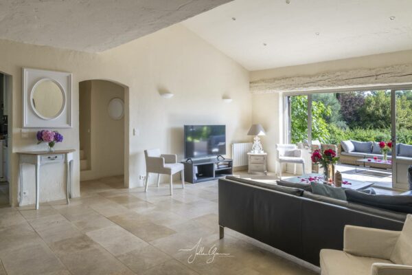 Villa dans club de luxe à Valbonne - Piscines - CLIM chambres - WIFI - Tennis - Restaurant