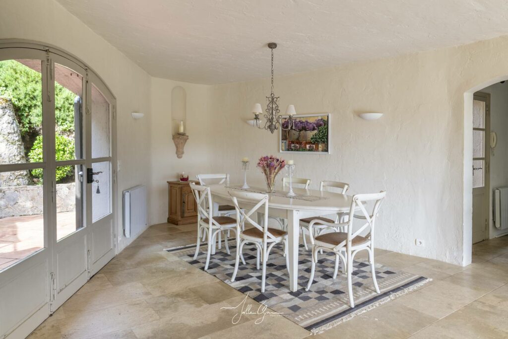 Villa dans club de luxe à Valbonne - Piscines - CLIM chambres - WIFI - Tennis - Restaurant