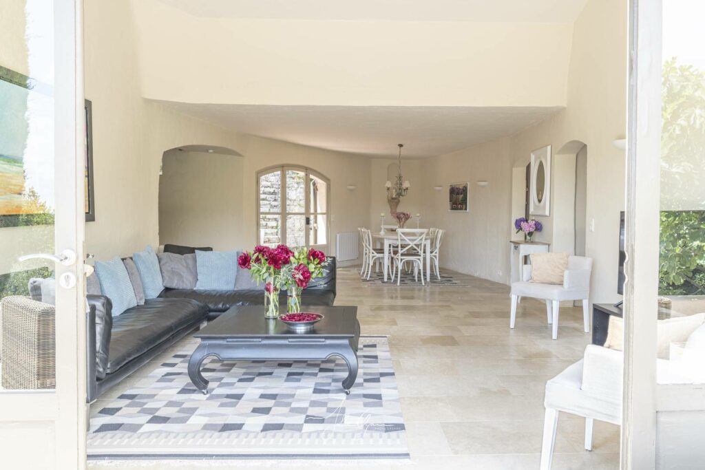Villa dans club de luxe à Valbonne - Piscines - CLIM chambres - WIFI - Tennis - Restaurant