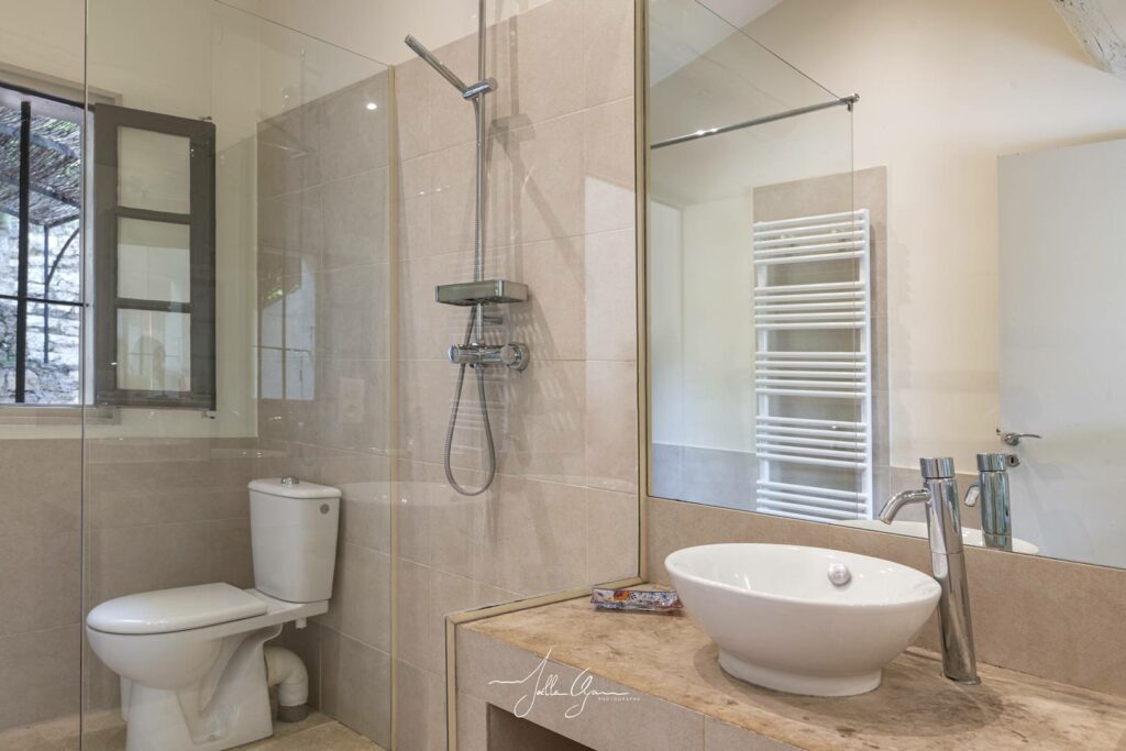 Villa dans club de luxe à Valbonne - Piscines - CLIM chambres - WIFI - Tennis - Restaurant