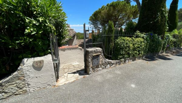 Villa dans club de luxe à Valbonne - Piscines - CLIM chambres - WIFI - Tennis - Restaurant