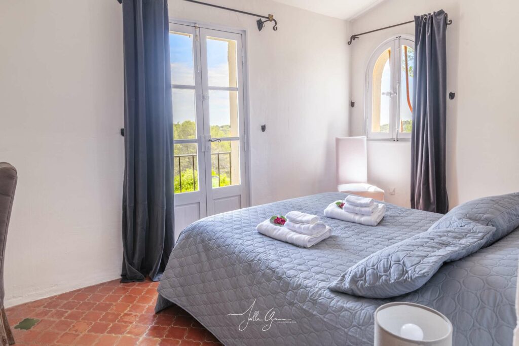 Villa dans club de luxe à Valbonne - Piscines - CLIM chambres - WIFI - Tennis - Restaurant