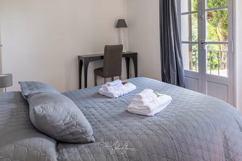 Villa dans club de luxe à Valbonne - Piscines - CLIM chambres - WIFI - Tennis - Restaurant