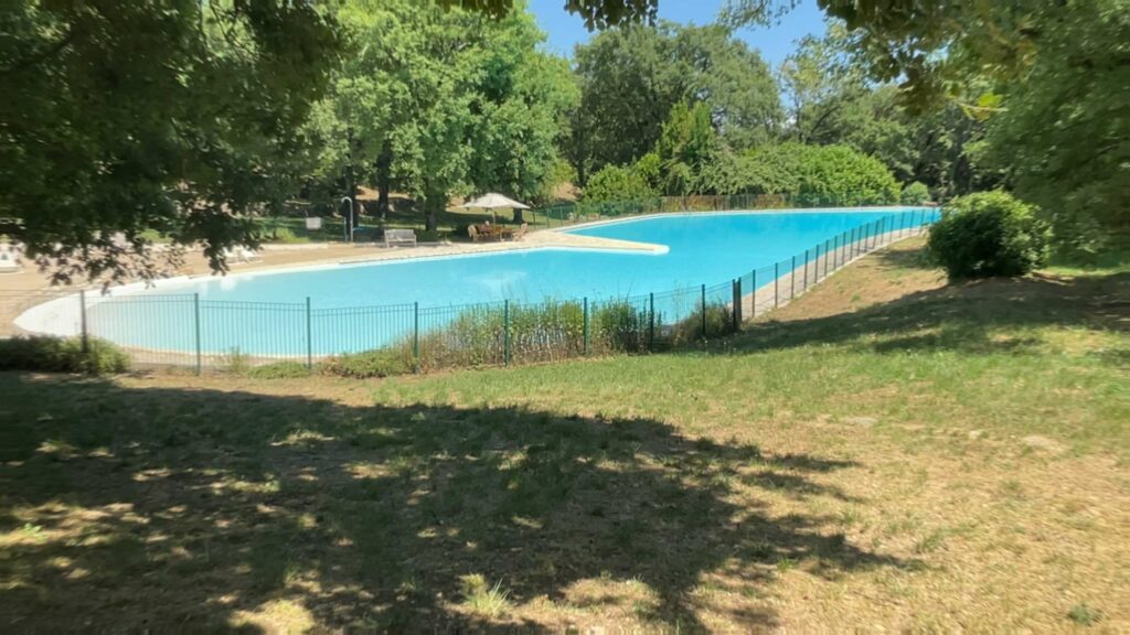 Villa dans club de luxe à Valbonne - Piscines - CLIM chambres - WIFI - Tennis - Restaurant