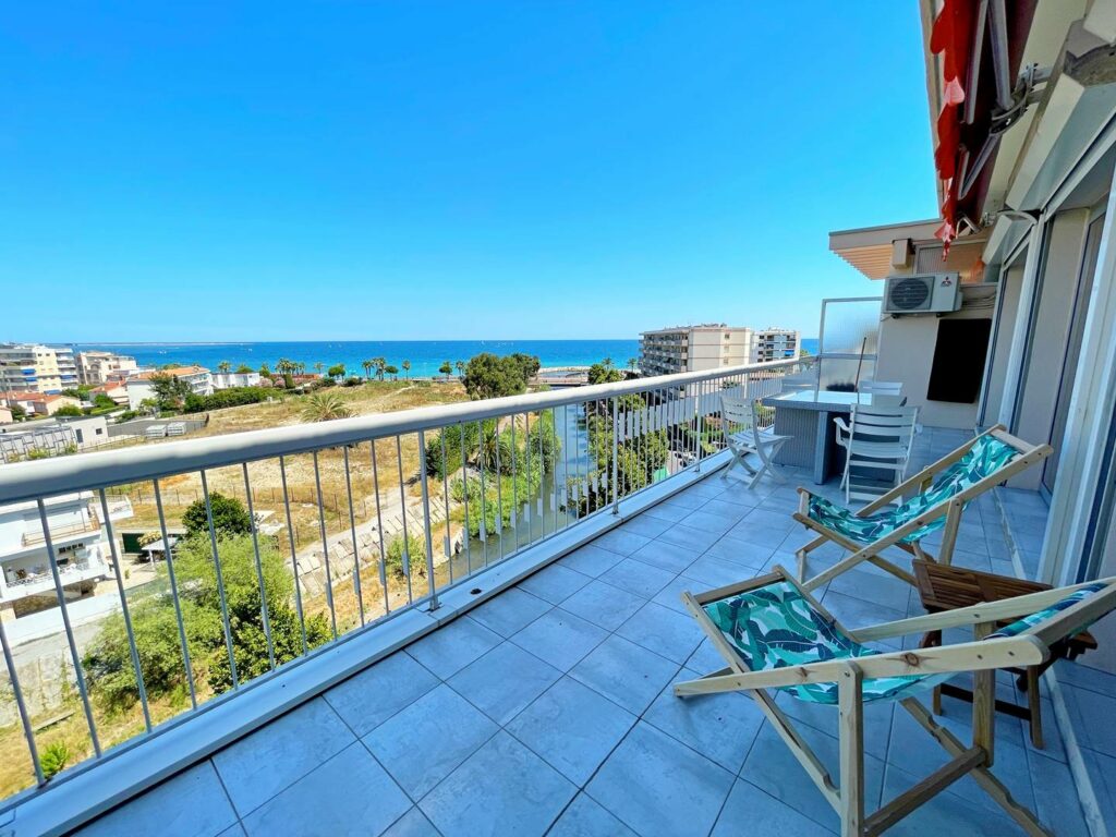 Grand 2P - Vue Mer hallucinante - Terrasse - Parking - Clim - 200m Plage