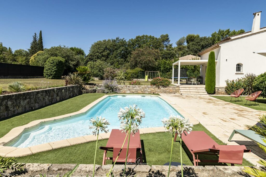 Belle Villa Contemporaine Piscine chauffée Clim Jardin Calme Proche de tout