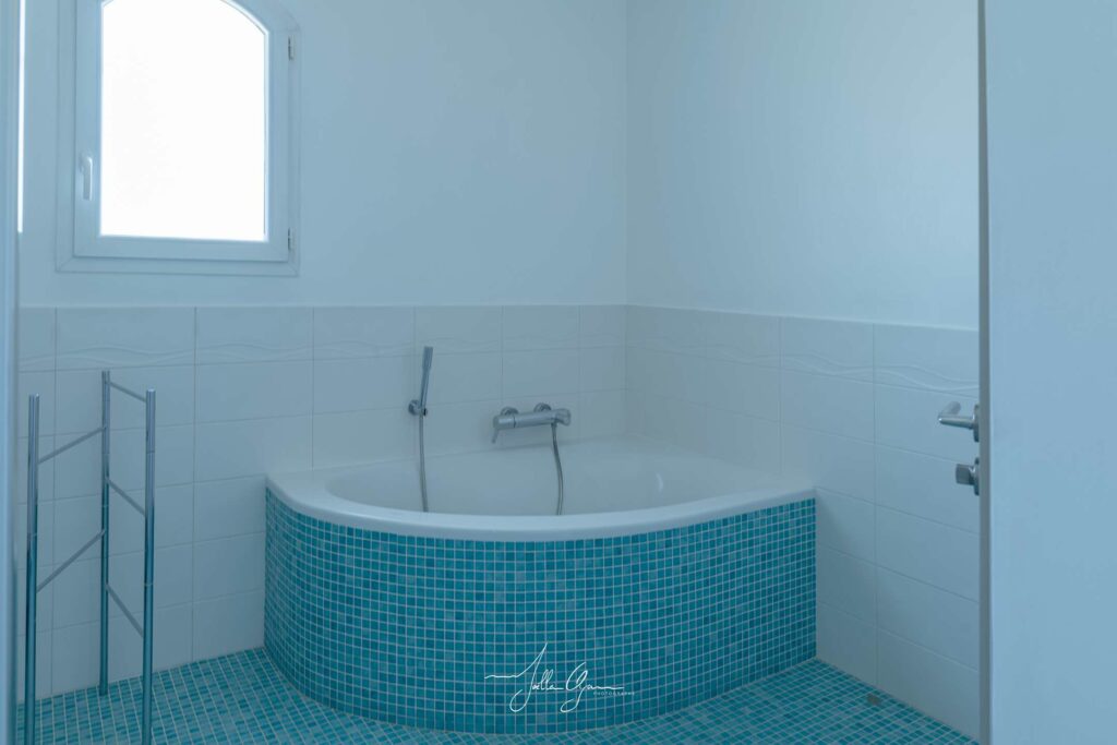 Belle Villa Contemporaine Piscine chauffée Clim Jardin Calme Proche de tout