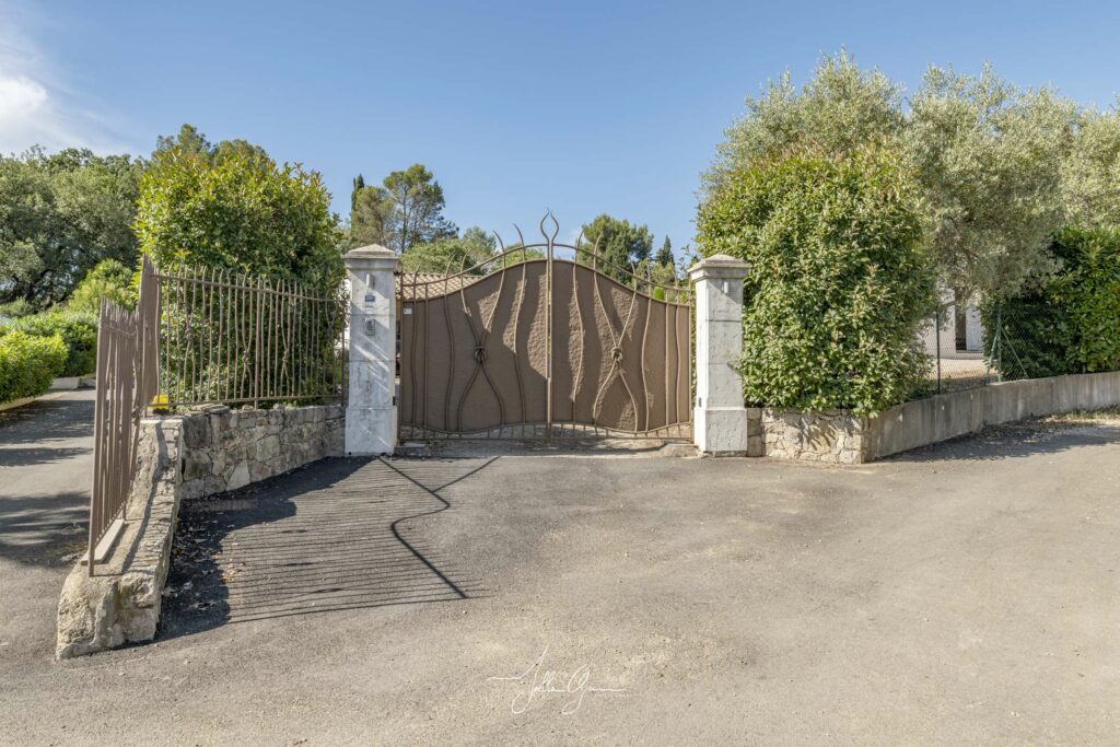 Belle Villa Contemporaine Piscine chauffée Clim Jardin Calme Proche de tout
