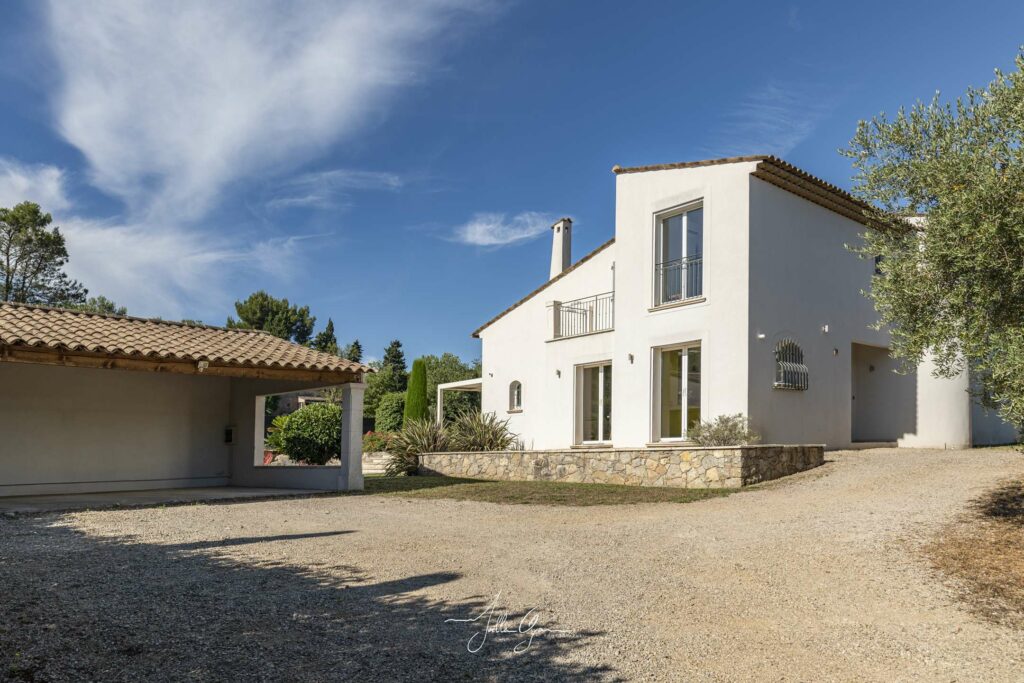Belle Villa Contemporaine Piscine chauffée Clim Jardin Calme Proche de tout