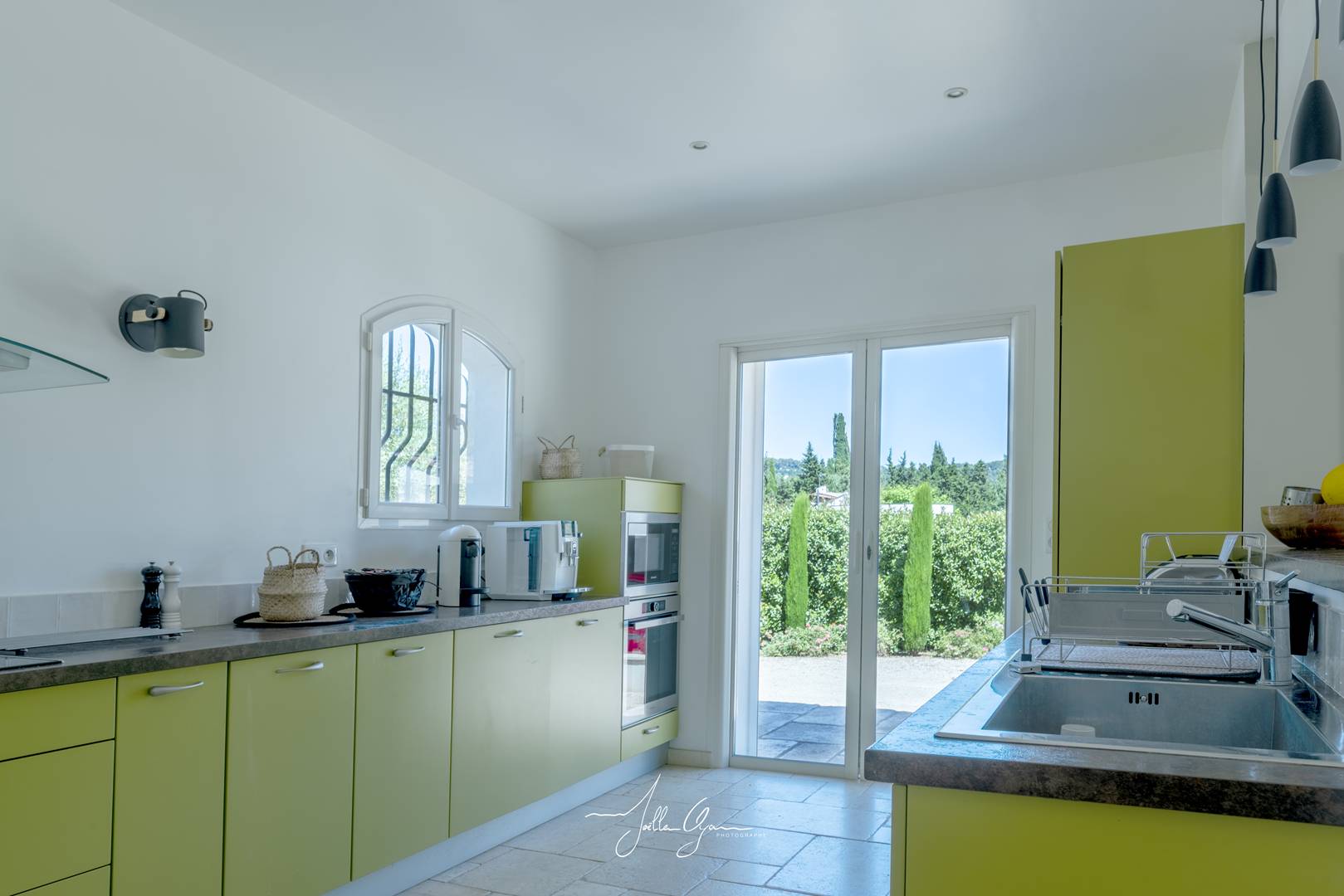 Belle Villa Contemporaine Piscine chauffée Clim Jardin Calme Proche de tout – Image 14
