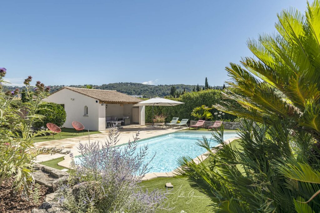 Belle Villa Contemporaine Piscine chauffée Clim Jardin Calme Proche de tout