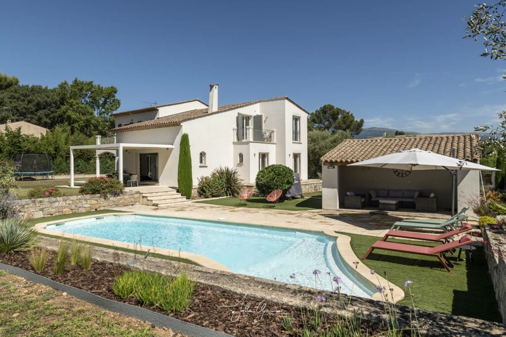 Belle Villa Contemporaine Piscine chauffée Clim Jardin Calme Proche de tout