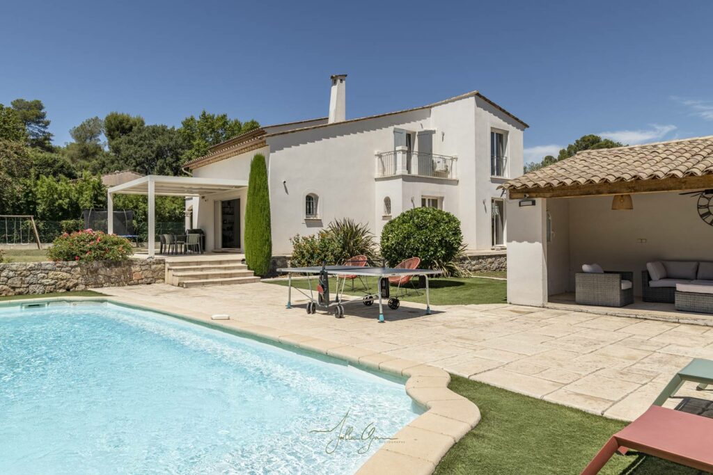 Belle Villa Contemporaine Piscine chauffée Clim Jardin Calme Proche de tout