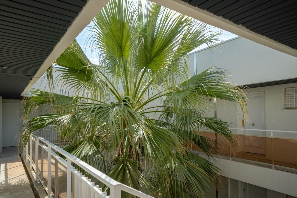 Studio cabine Vue Mer Clim Wifi Parking privé Commerces et Plage à Pied