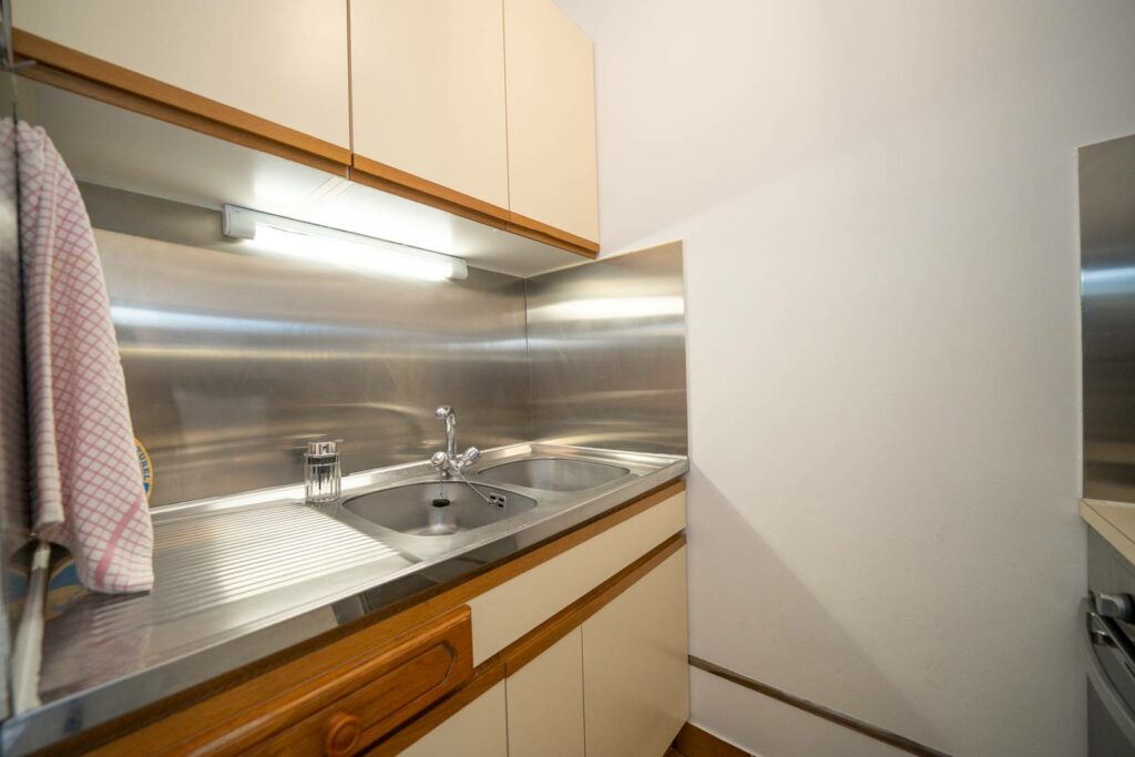 Studio cabine Vue Mer Clim Wifi Parking privé Commerces et Plage à Pied