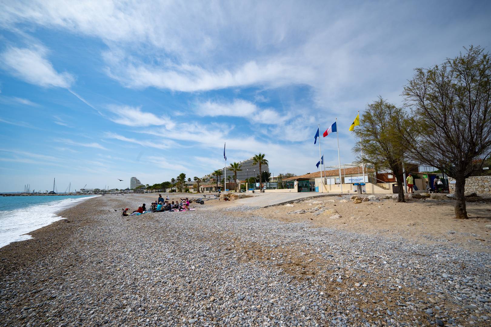 Studio cabine Vue Mer Clim Wifi Parking privé Commerces et Plage à Pied – Image 22