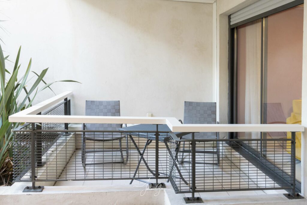 2P Mer à 100m 2 piscines box climatisation proche tous commerces à pied