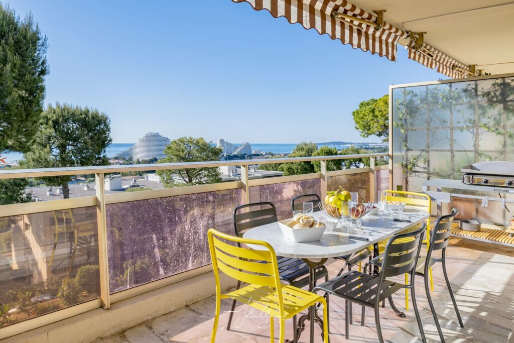 Magnifique 3P terrasse vue Mer 2 ch clim parking garage piscine tennis plancha wifi