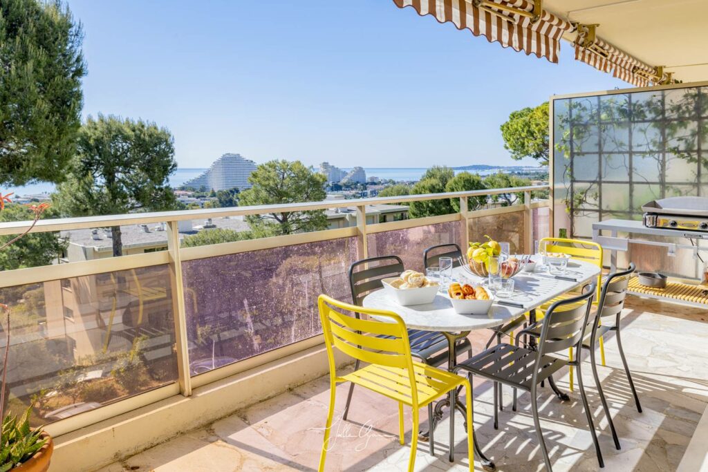 Magnifique 3P terrasse vue Mer 2 ch clim parking garage piscine tennis plancha wifi