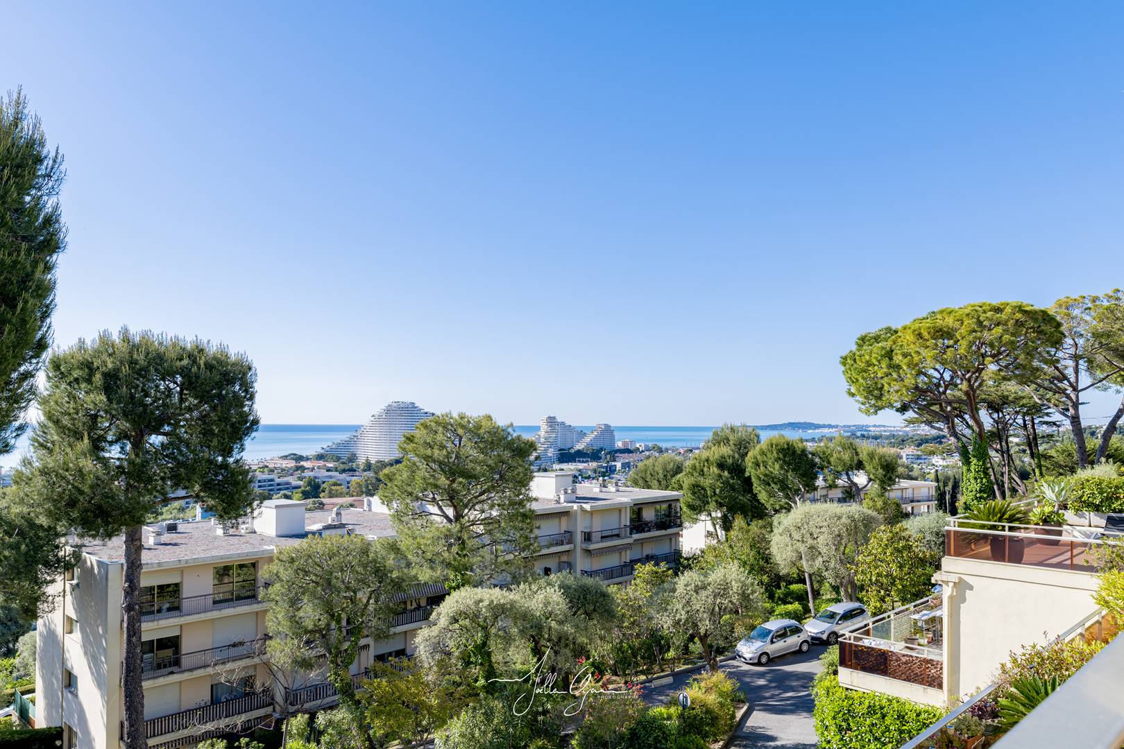 Magnifique 3P terrasse vue Mer 2 ch clim parking garage piscine tennis plancha wifi – Image 2