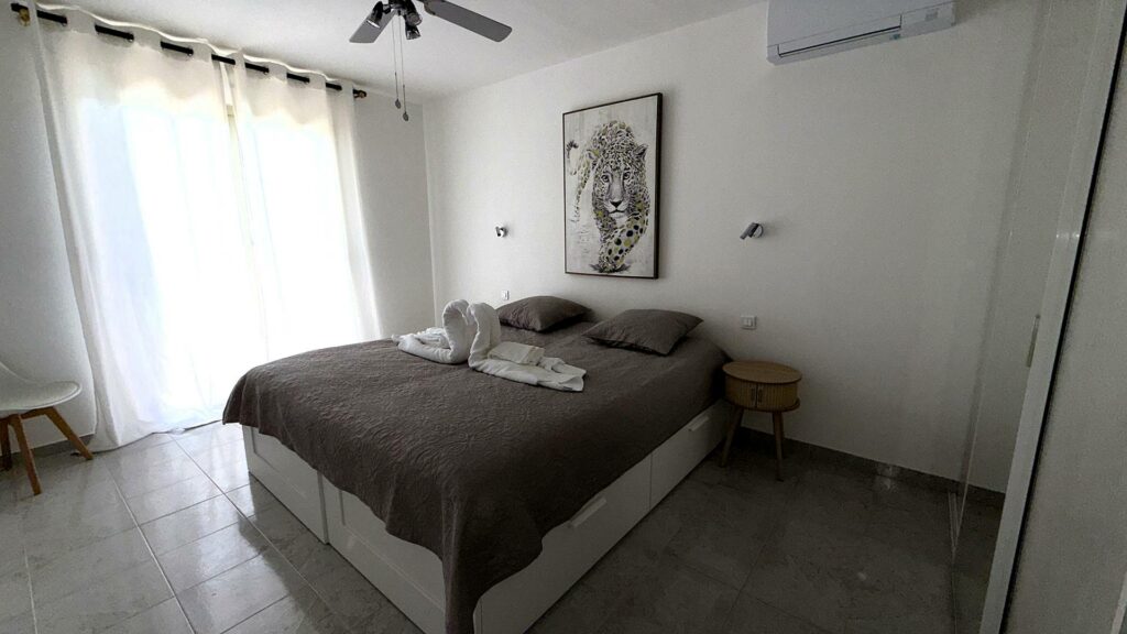 Villa 5P jardin Piscine wifi clim proche village Mouans sartoux et cannes