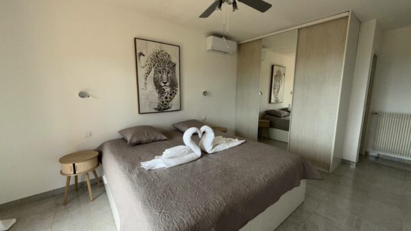 Villa 5P jardin Piscine wifi clim proche village Mouans sartoux et cannes