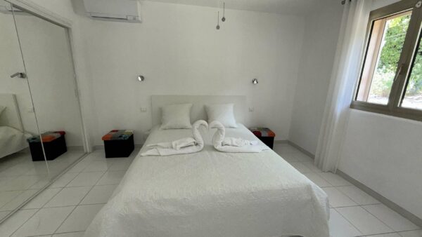 Villa 5P jardin Piscine wifi clim proche village Mouans sartoux et cannes