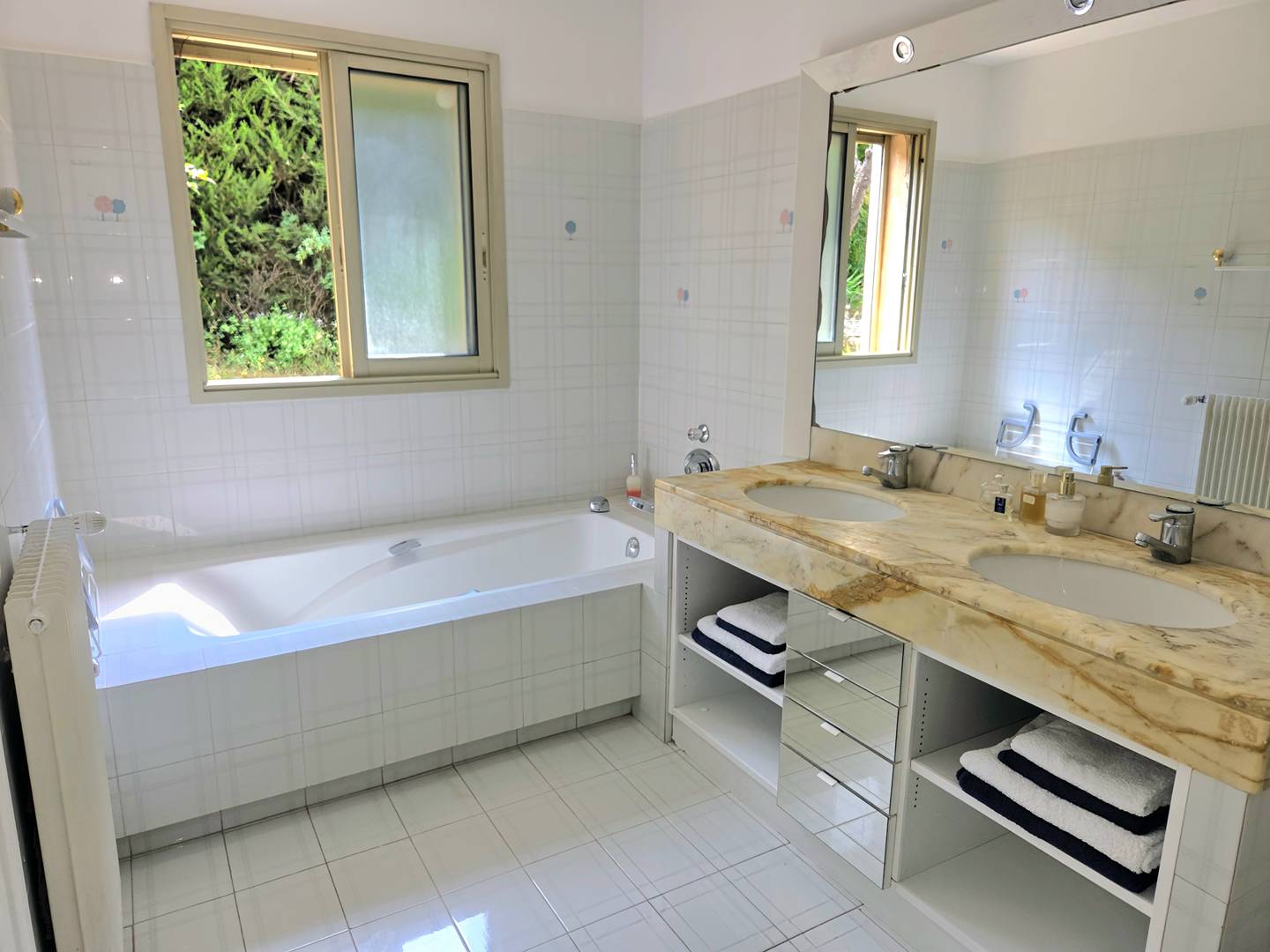 Villa 5P jardin Piscine wifi clim proche village Mouans sartoux et cannes – Image 38