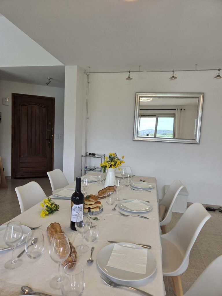 Villa 5P jardin Piscine wifi clim proche village Mouans sartoux et cannes