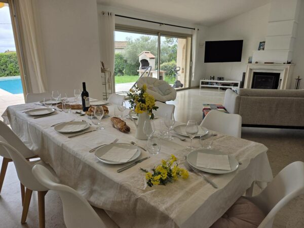 Villa 5P jardin Piscine wifi clim proche village Mouans sartoux et cannes