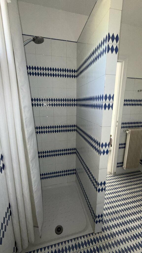Villa 5P jardin Piscine wifi clim proche village Mouans sartoux et cannes