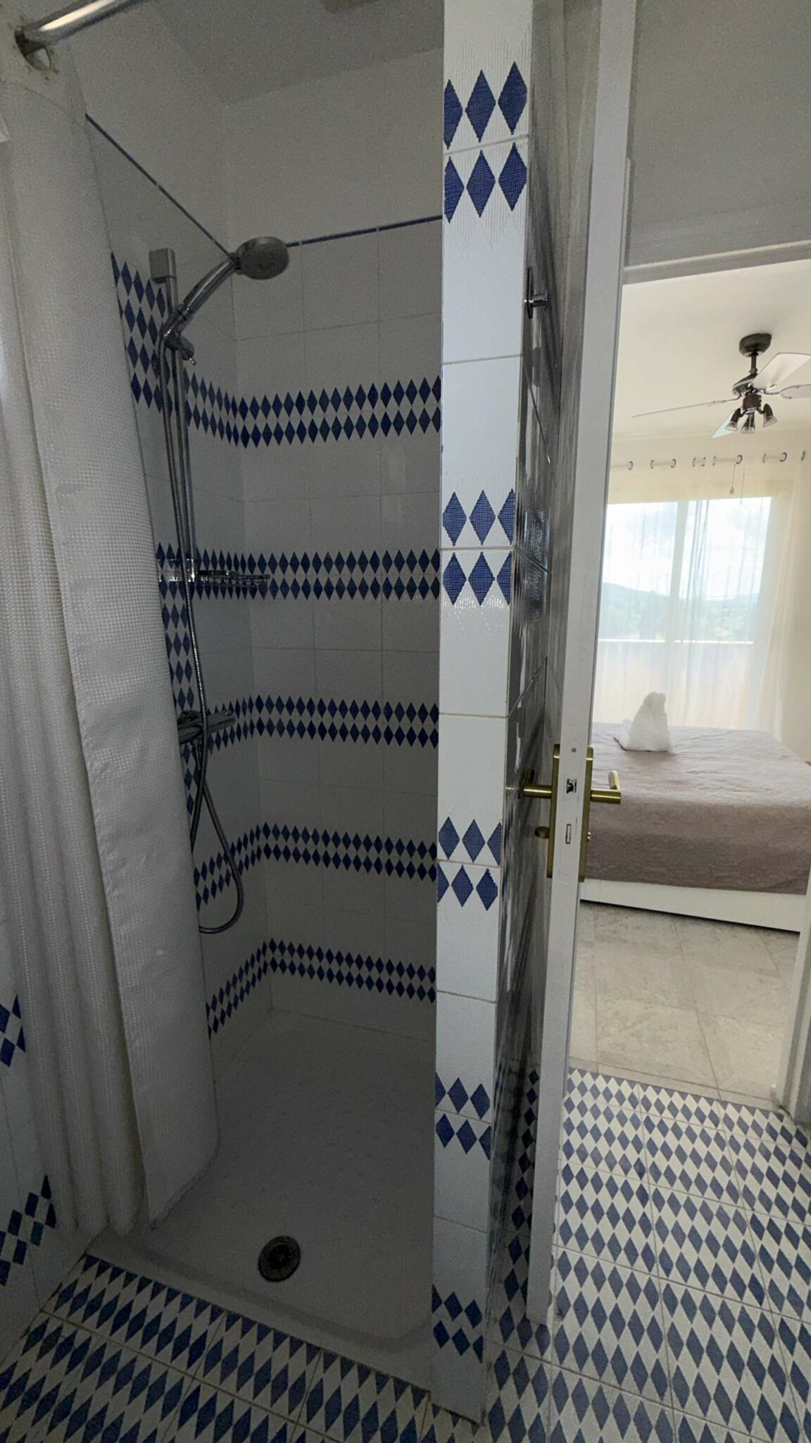 Villa 5P jardin Piscine wifi clim proche village Mouans sartoux et cannes – Image 21