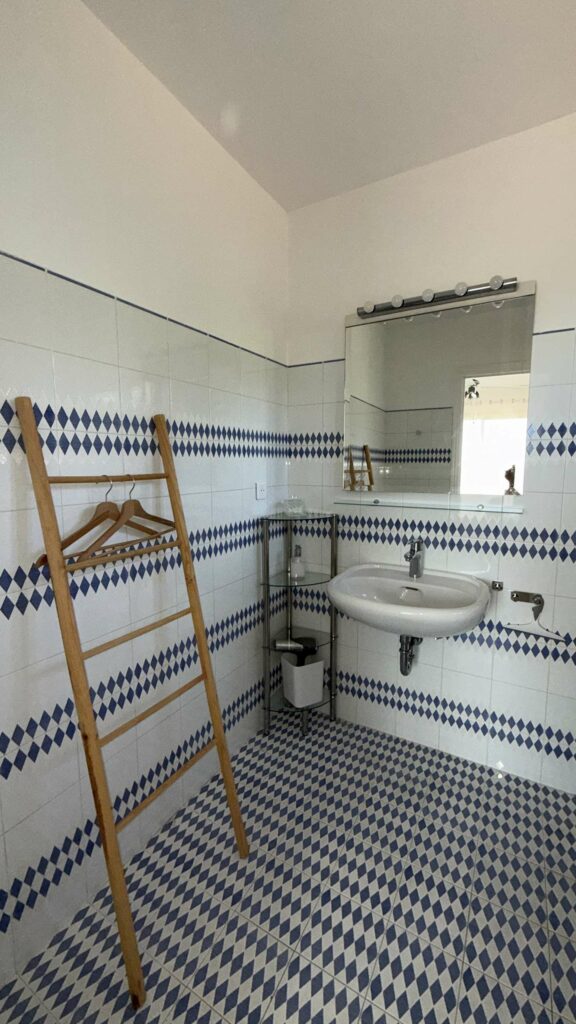 Villa 5P jardin Piscine wifi clim proche village Mouans sartoux et cannes