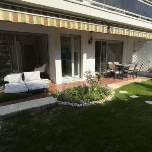 2P en RDJ calme parking internet climatisation proche toutes commodités