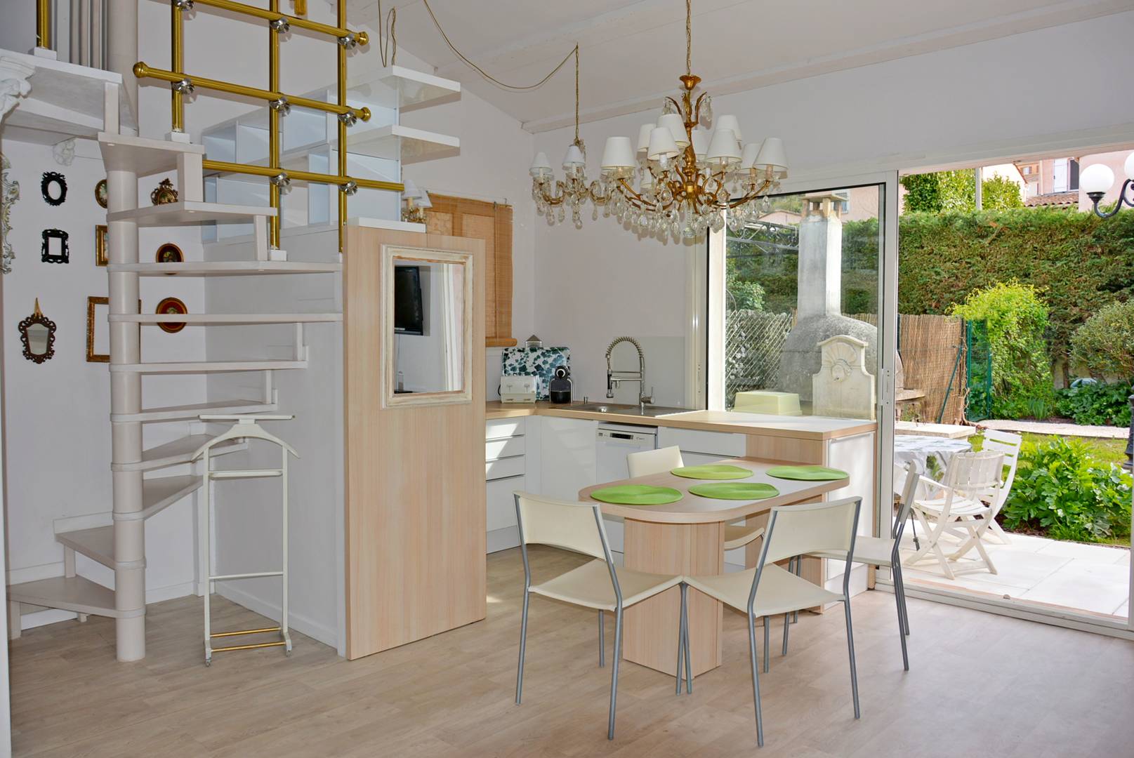 Duplex dans Villa avec grand Jardin - BARBECUE - Sud - Calme - WIFI - MER - RIVIERE – Image 1